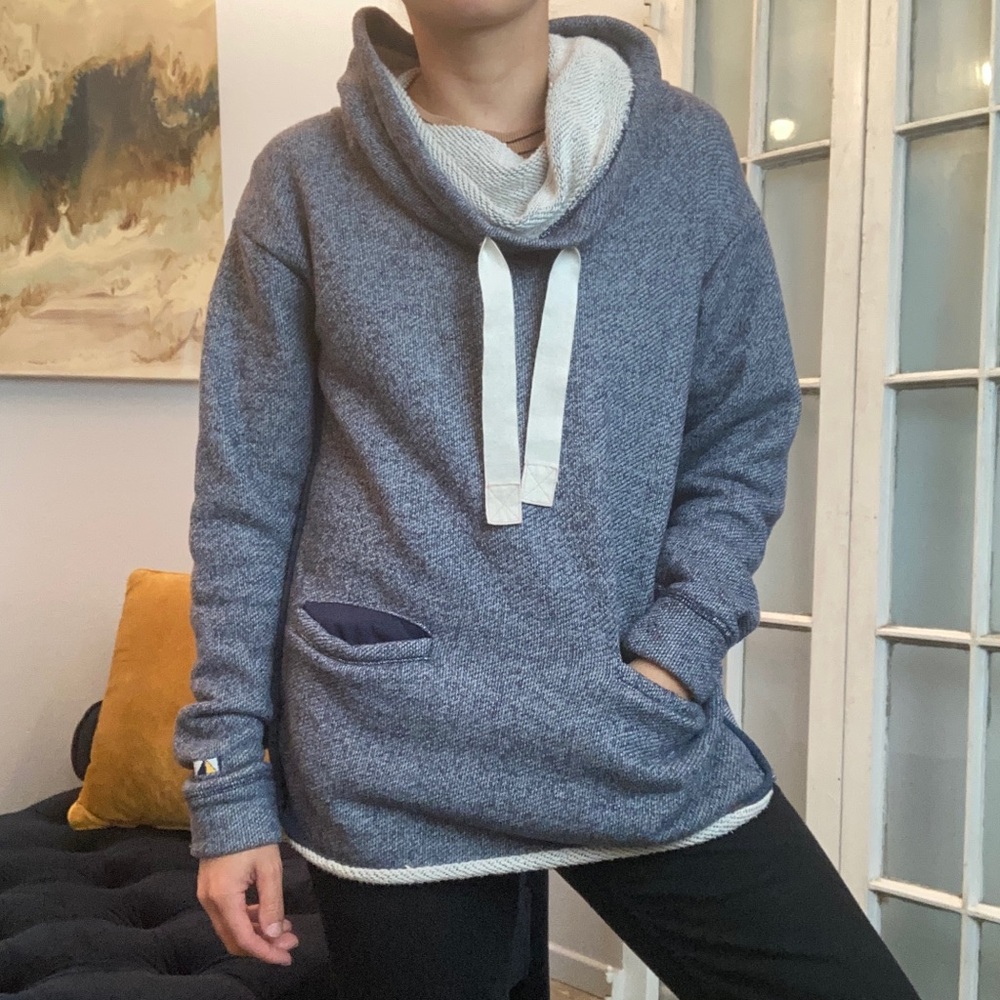 Roxy Large Blue Sweater